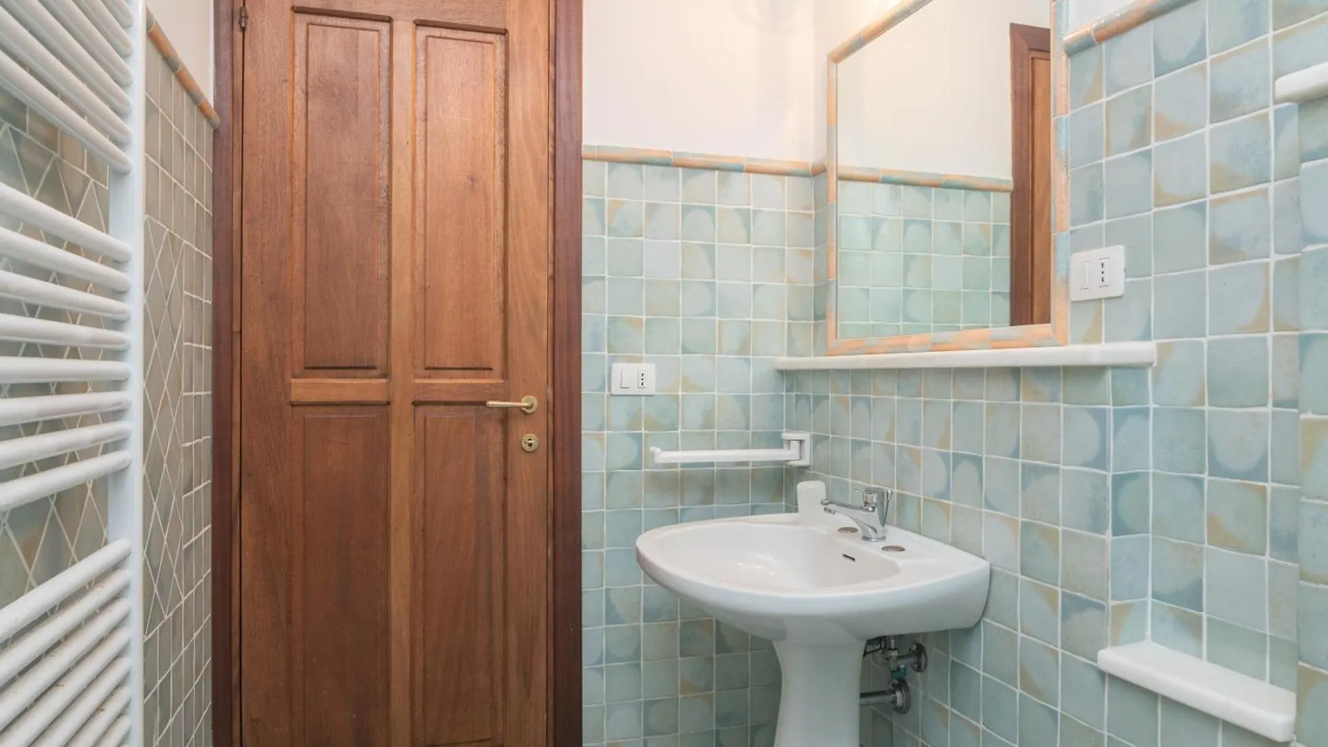 Rosa Apartment Capo Testa Italy